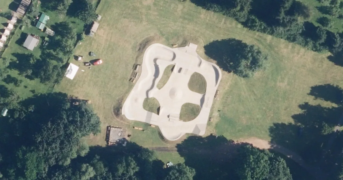 Letecký snímek, Skatepark Skatepark Železná, Vrbno pod Pradědem
