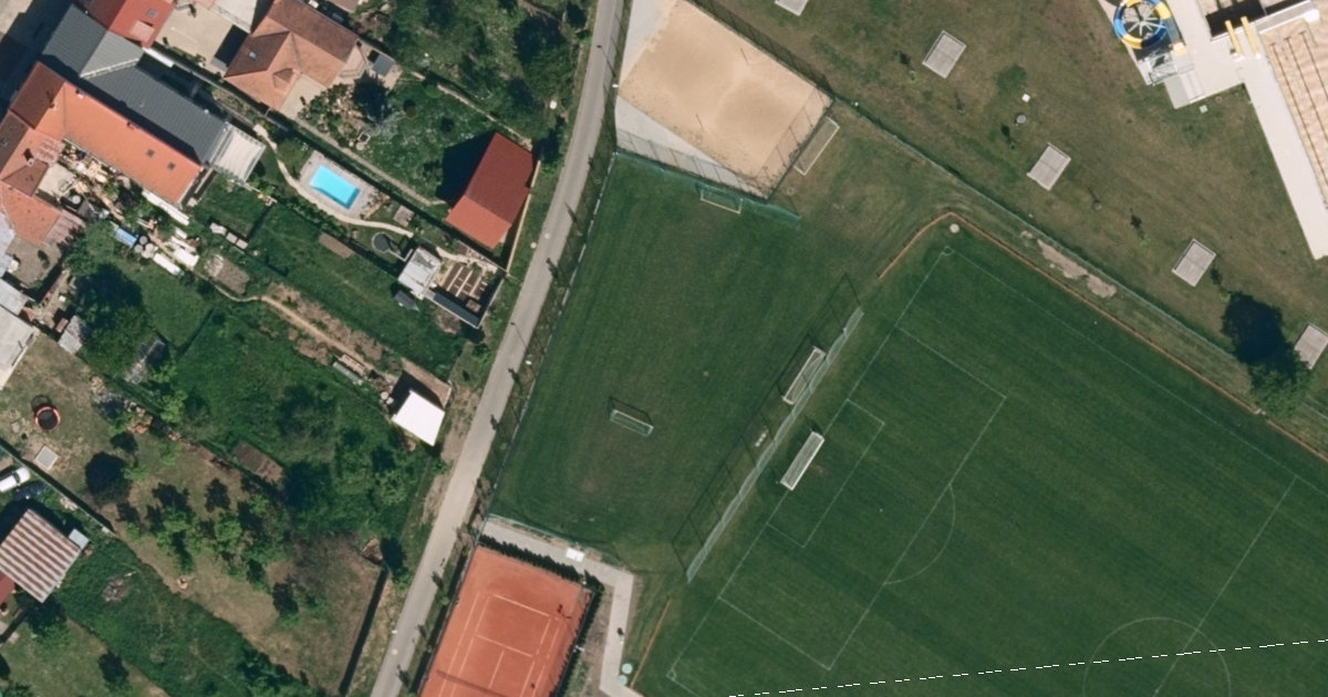 Letecký snímek – Fotbalové hřiště Orlák, Uherský Brod