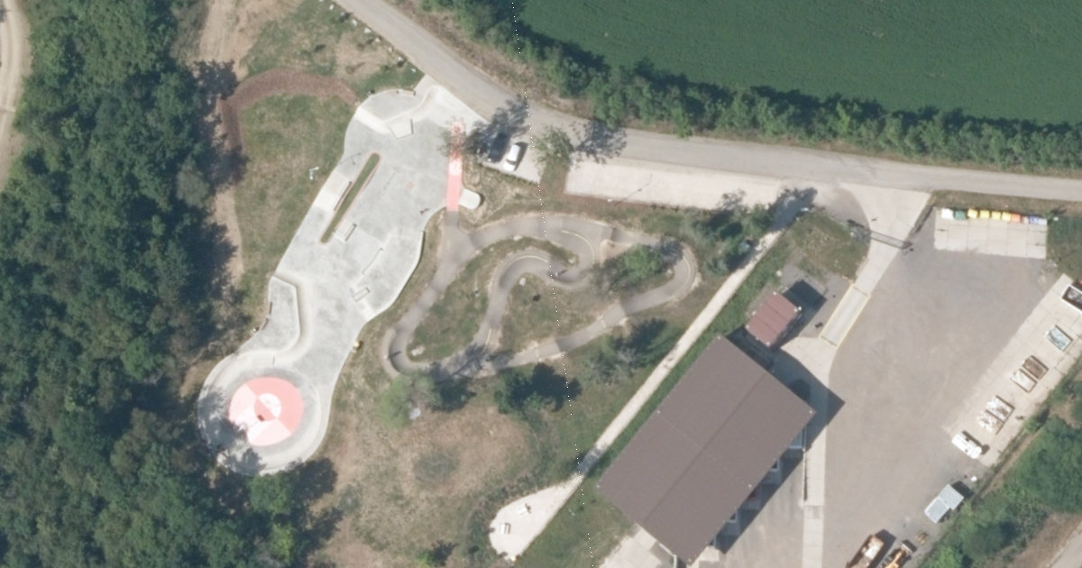 Letecký snímek – Skatepark Skatepark Králův Dvůr, Králův Dvůr